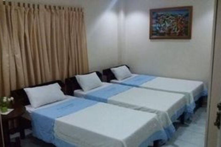 Hotel Suite Photo