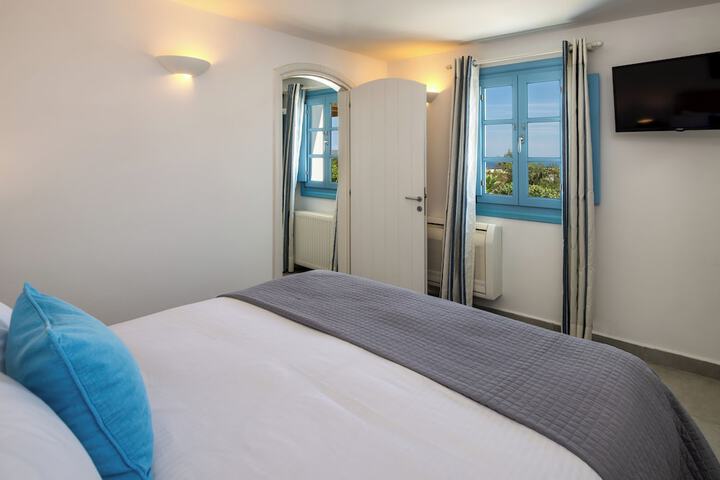Room 15 of 156