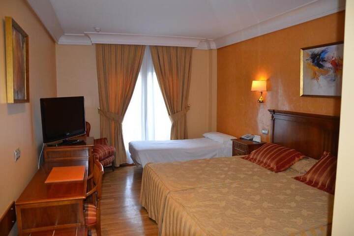 Room 21 of 84
