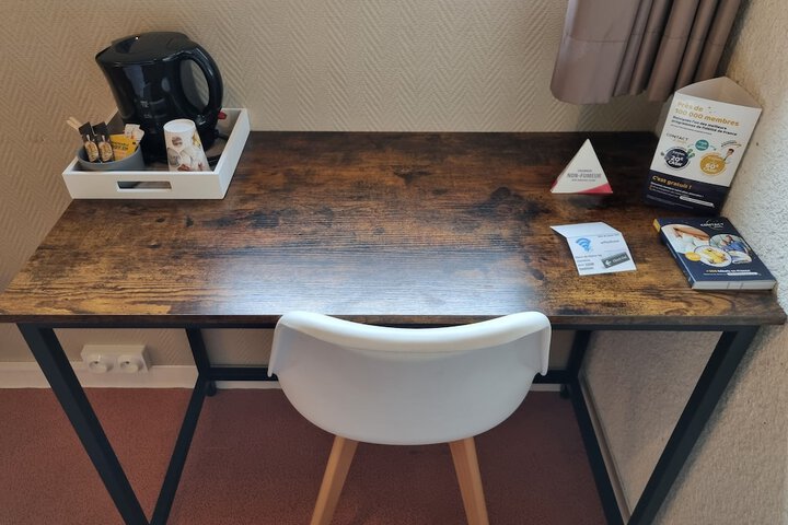 Room 28 of 41