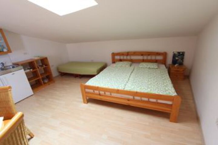 Room 27 of 42