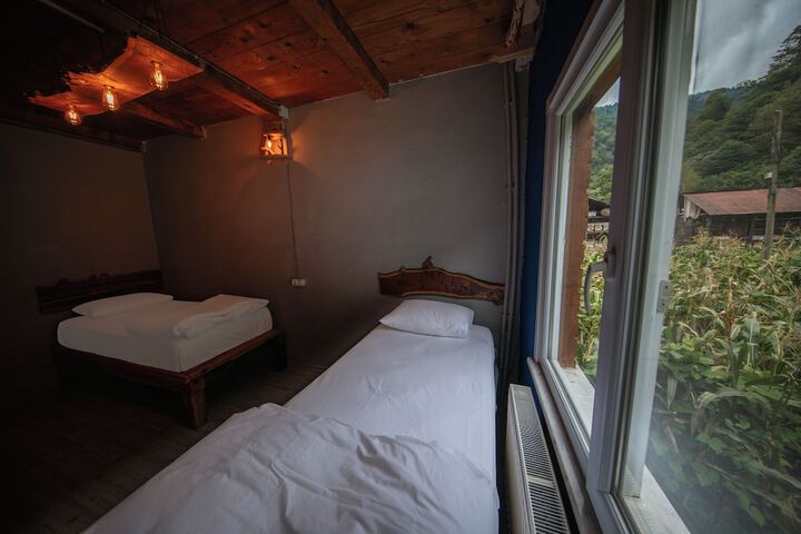 Room 3 of 16