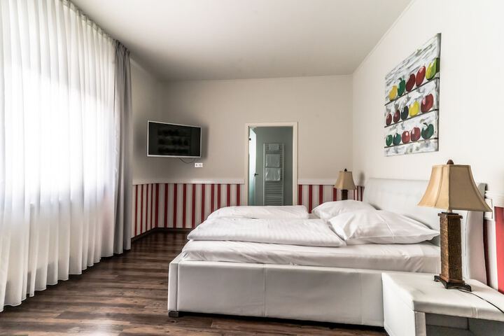 Room 13 of 50