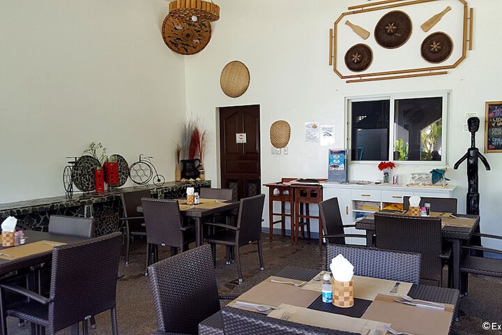 Dining 76 of 106