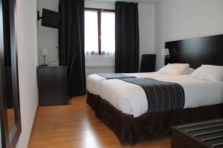 Room 9 of 46