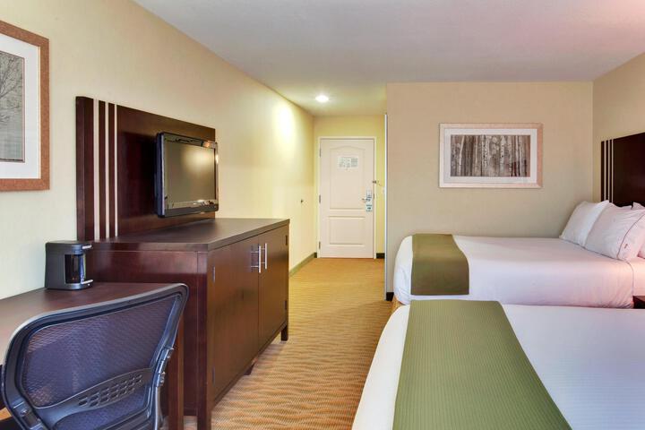Standard Double Bed (2 of 7)