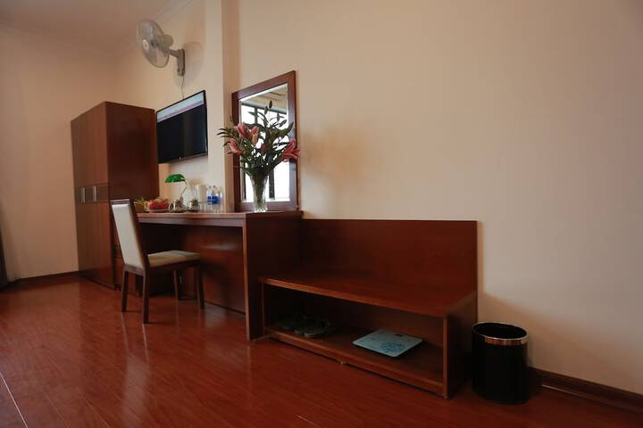 Room 12 of 49