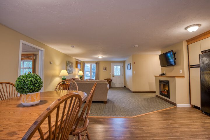 Superior King Lakeside with Shared Balcony (30 of 64)