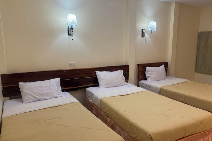 Room 34 of 59