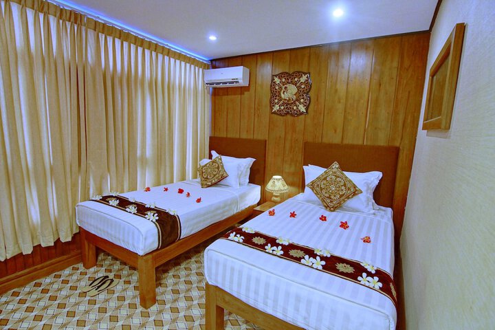 Room 12 of 67