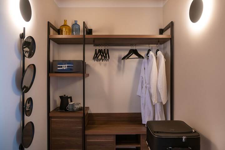 Room 97 of 155