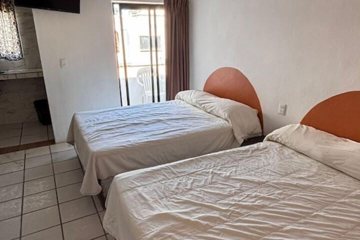 Room 12 of 70