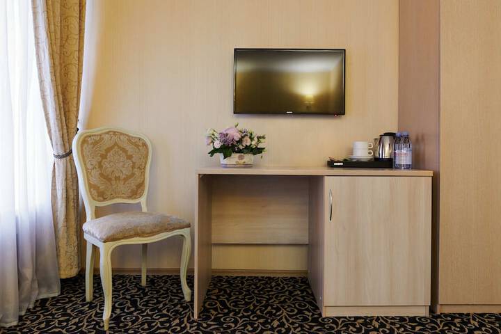 Room 25 of 48