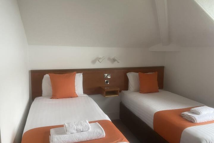 Room 19 of 49