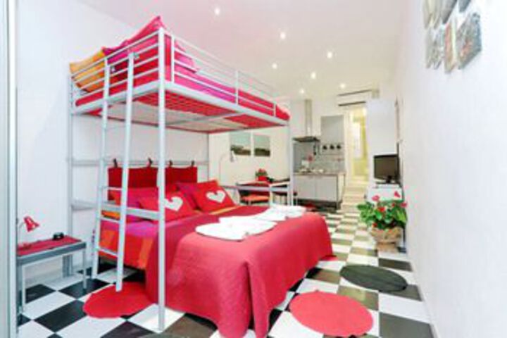Room 55 of 107