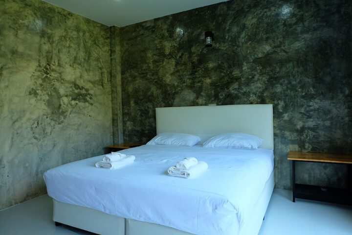 Room 3 of 14