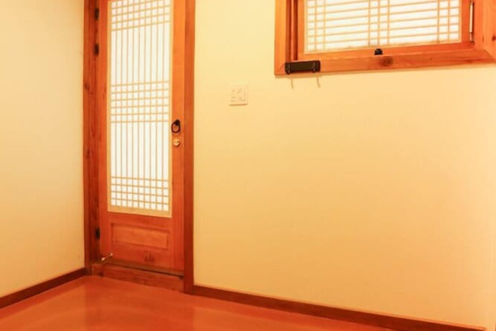 Room 19 of 51