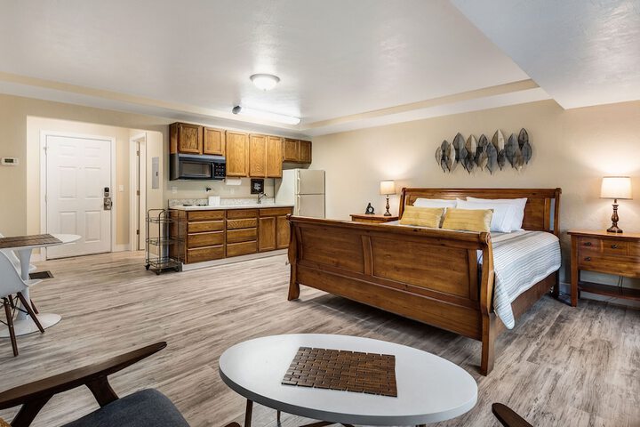 Room 195 of 398