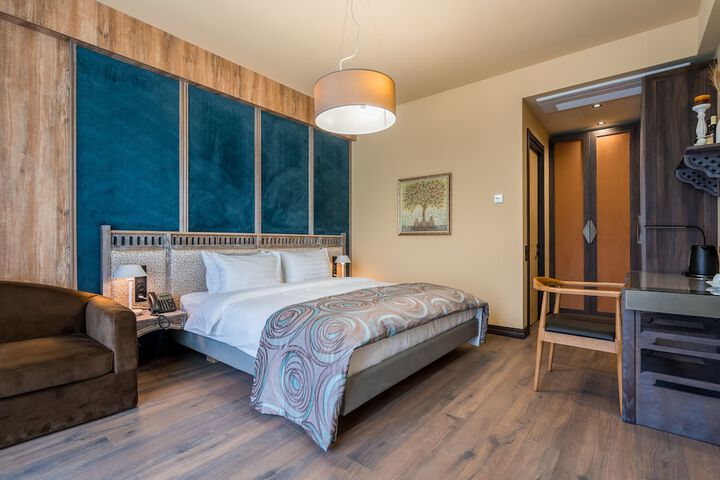Room 4 of 51