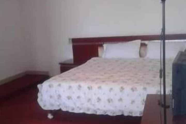 Room 4 of 23