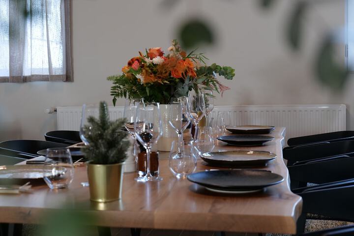 Dining 34 of 45