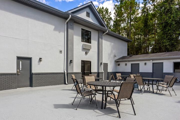 Terrace/Patio 33 of 38