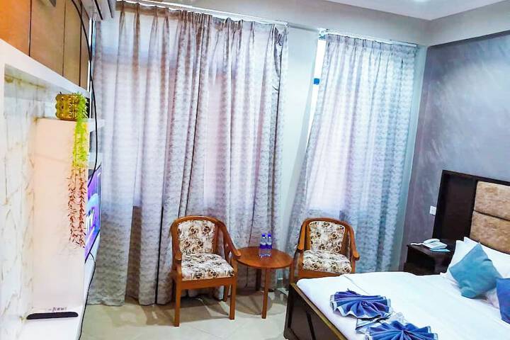 Room 85 of 133