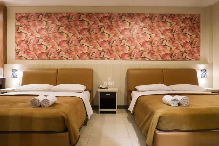 Room 22 of 97
