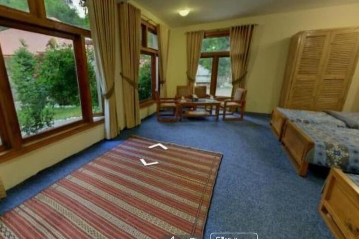 Room 5 of 24