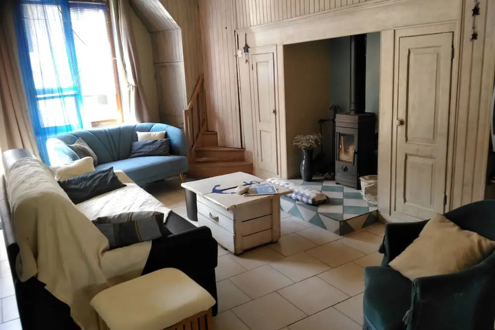 Room 2 of 13