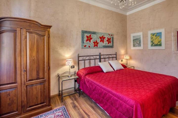 Room 17 of 36