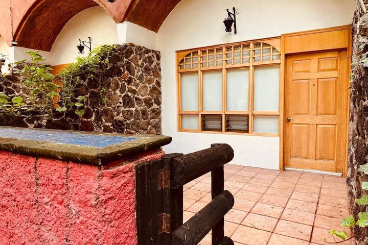 Room 4 of 96