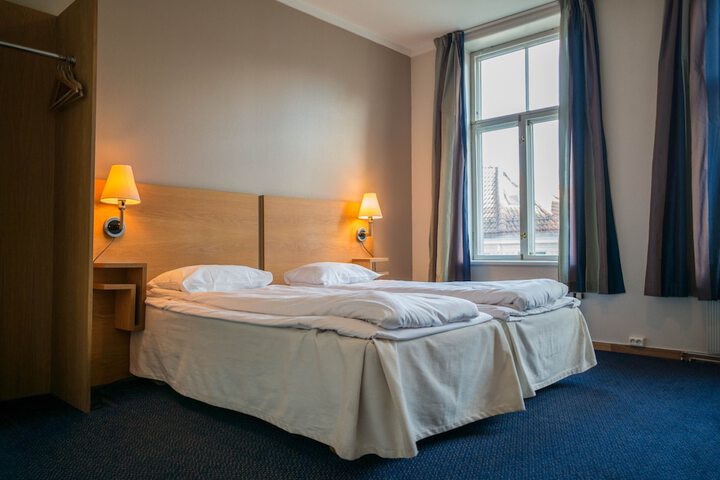 Room 4 of 30