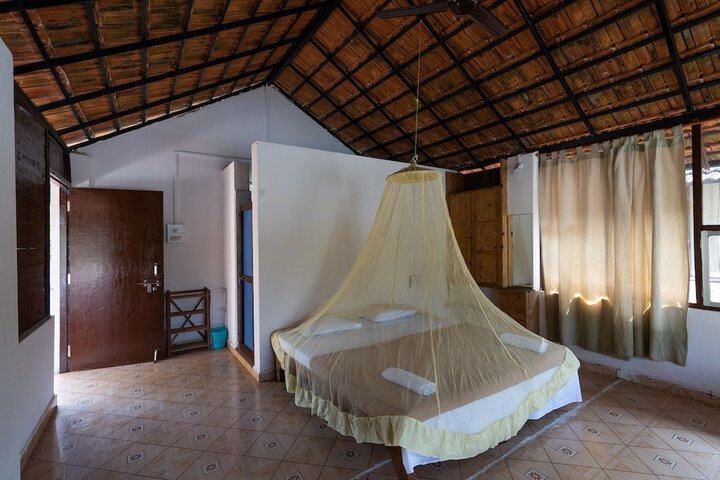 Room 27 of 29