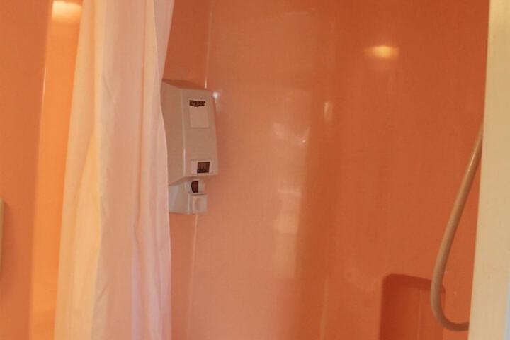 Room 14 of 34