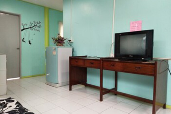 Room 15 of 50