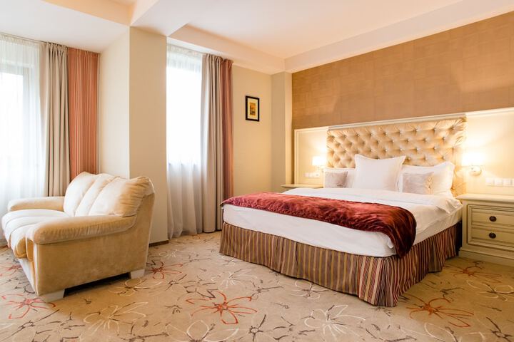 Room 10 of 62