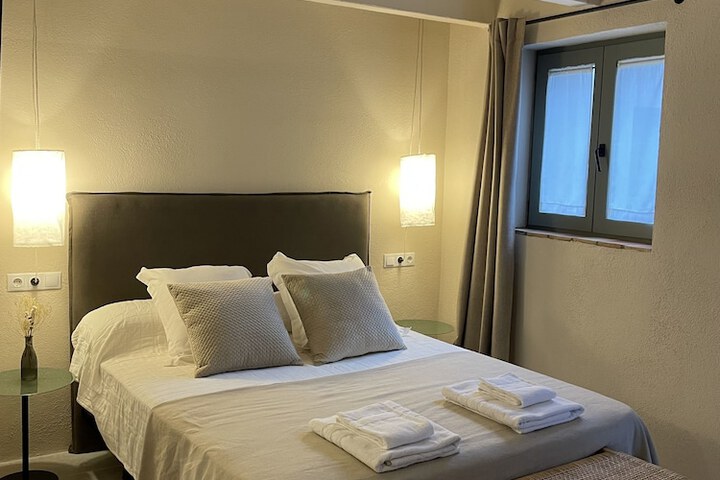 Room 8 of 42