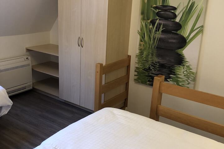 Room 34 of 112