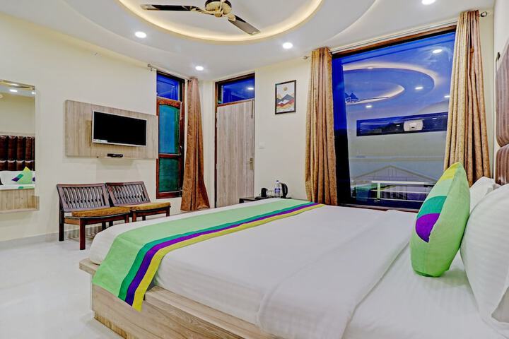 Room 43 of 73