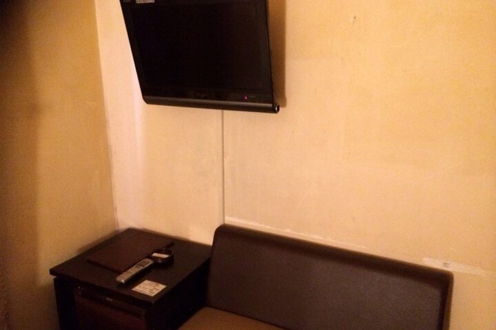 Room 7 of 35