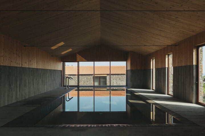 Pool 18 of 20