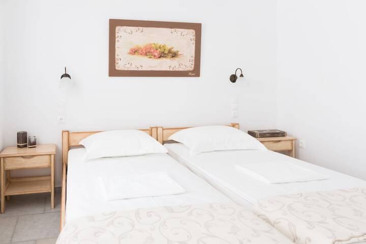 Room 2 of 120