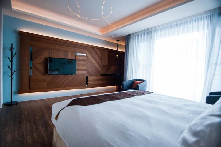 Room 38 of 80
