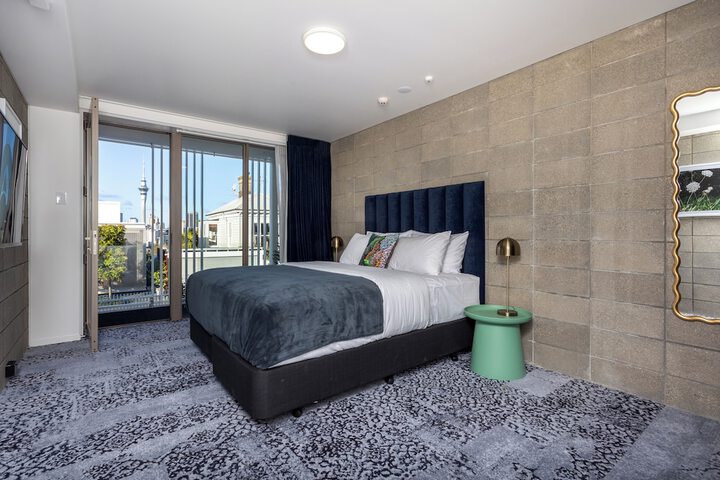 Room 64 of 111