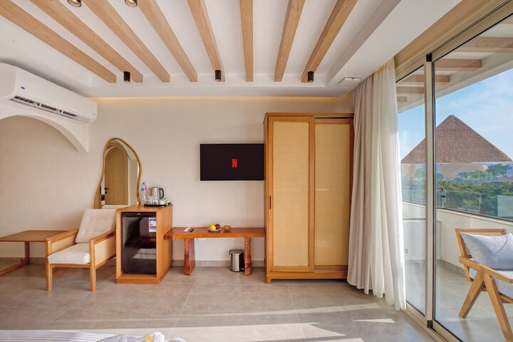 Room 35 of 65