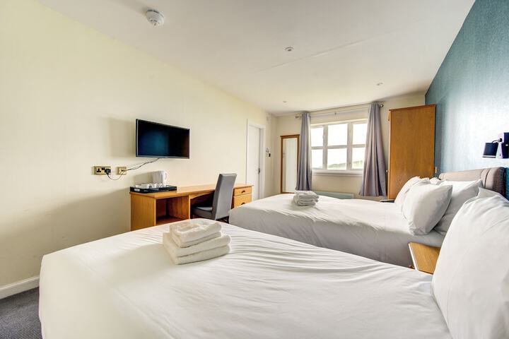 Room 45 of 105