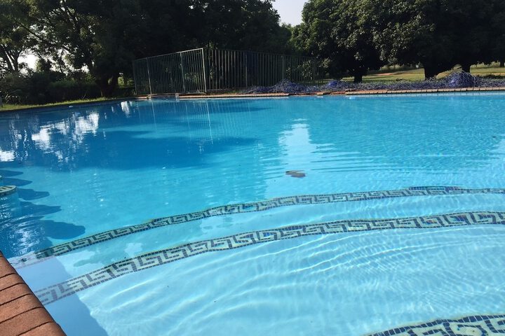 Pool 18 of 33