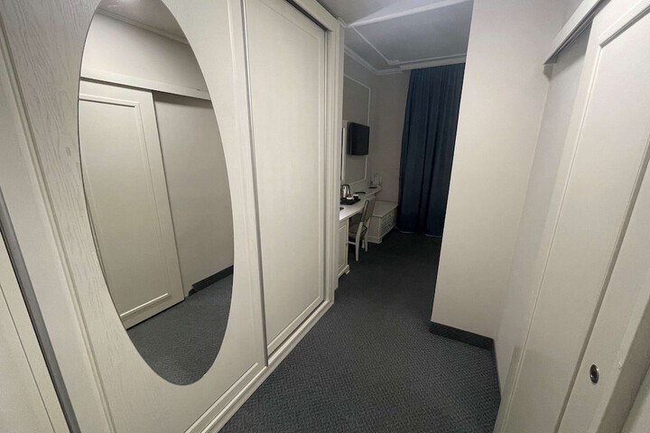 Room 88 of 164