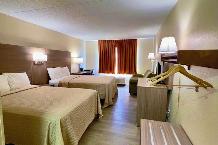 2 Double Beds (6 of 12)